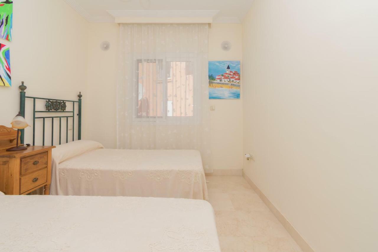 Urb Playa Azul 24 Villa Estepona Exterior photo